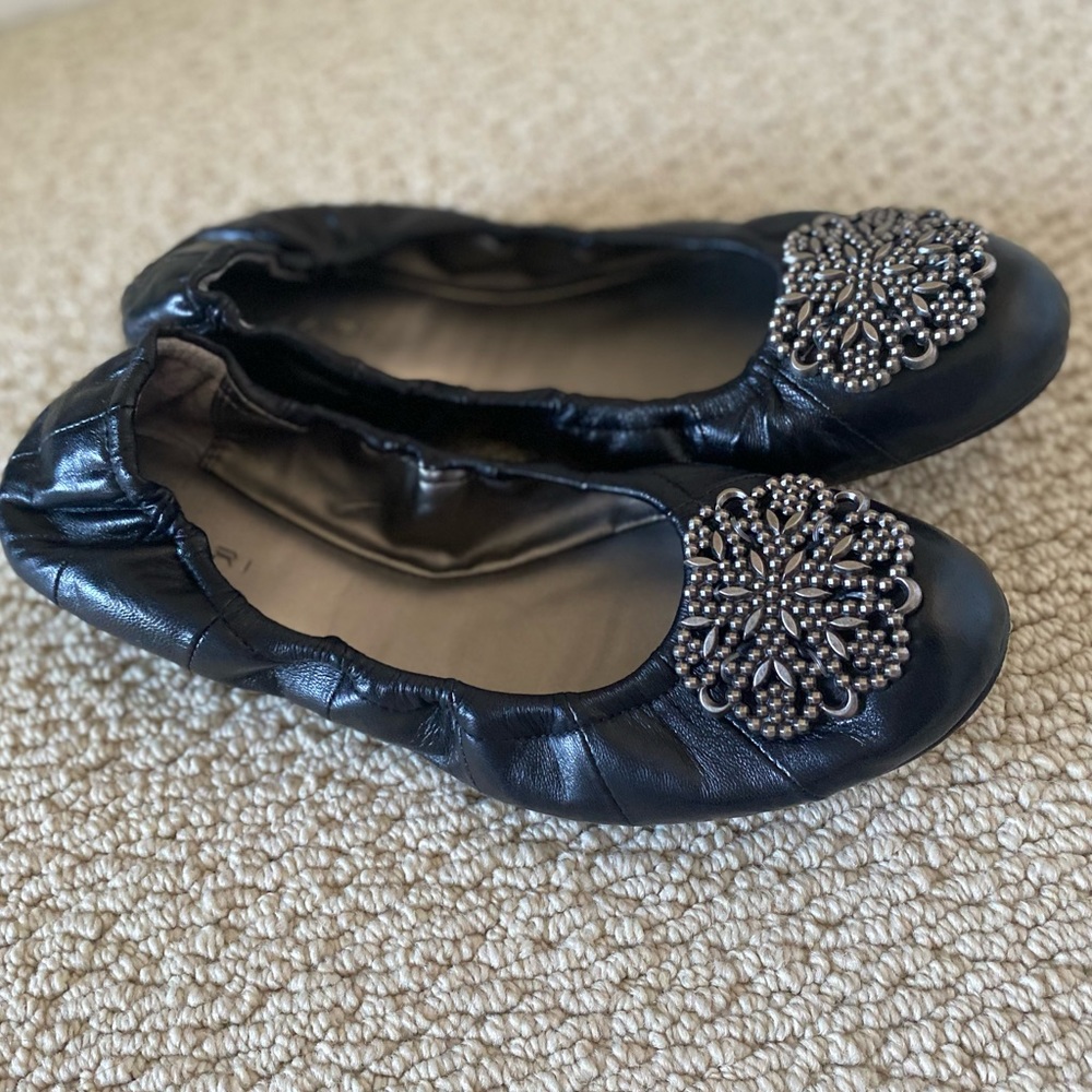 Tahari venture ballet flats